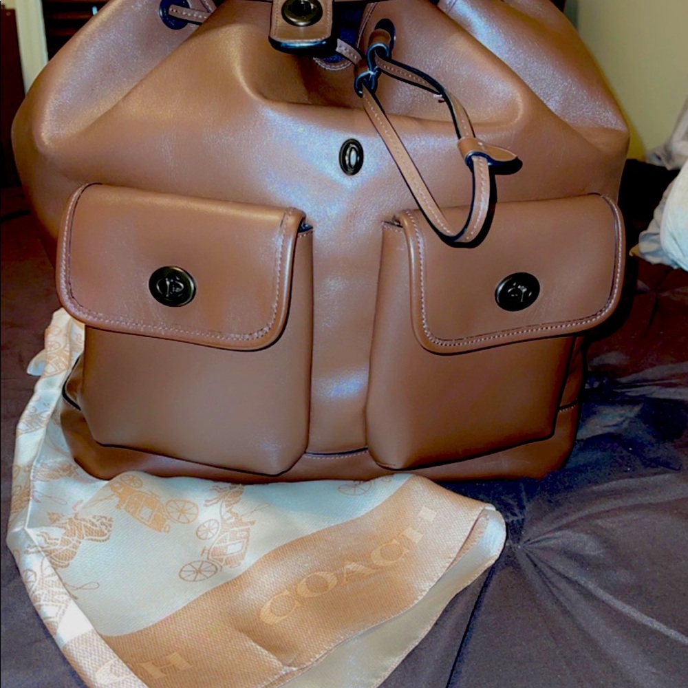 Coach backpack( leather) 10 1/2 “ (L) x 16 1/2 “ (H) x6 “ (W)
